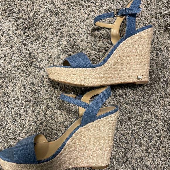Micheal Kors Wedges! - Picture 2 of 3